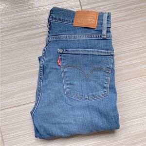 Levi's high rise Straight Jeans